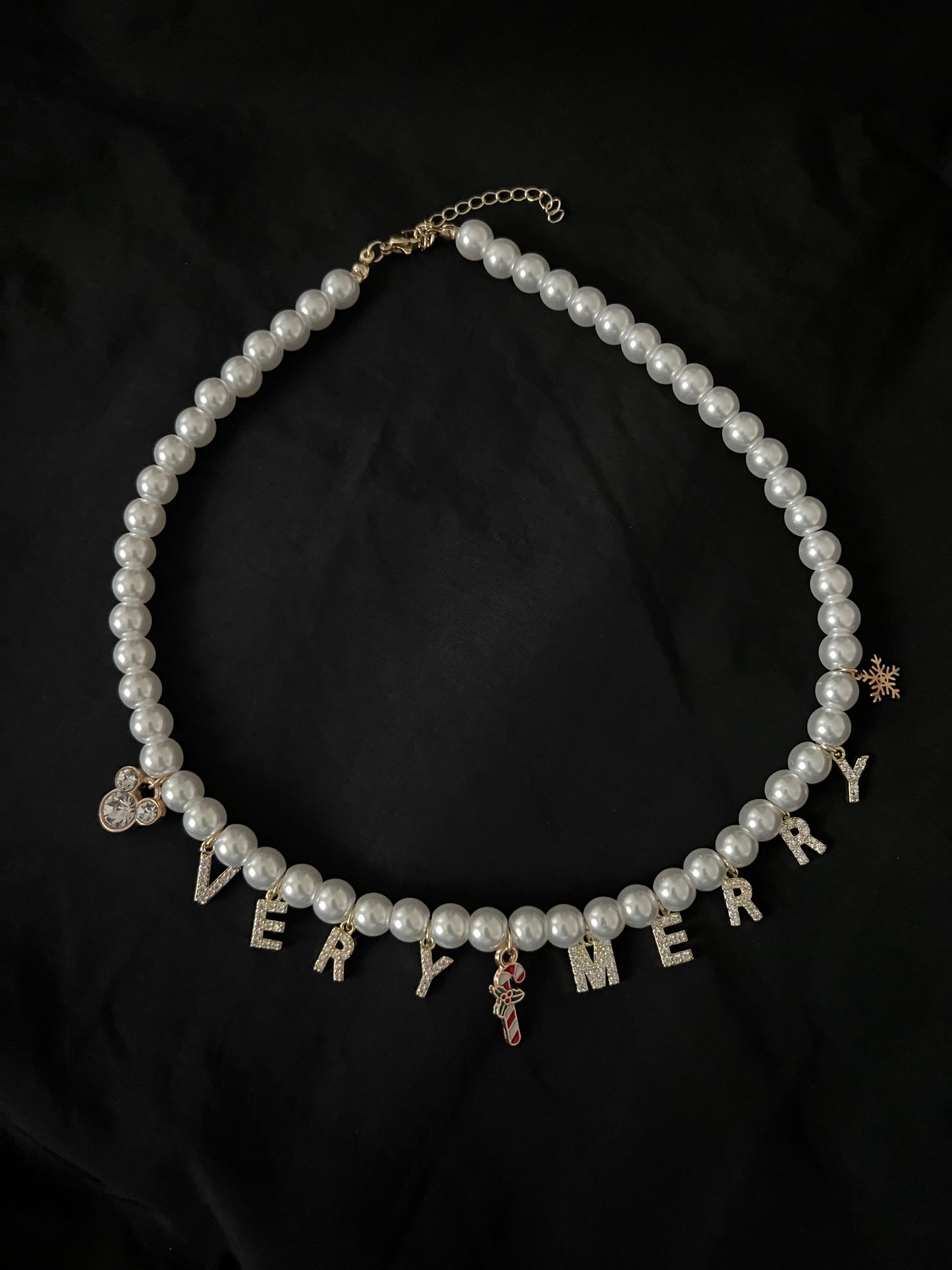 Very Merry Pearl Necklace